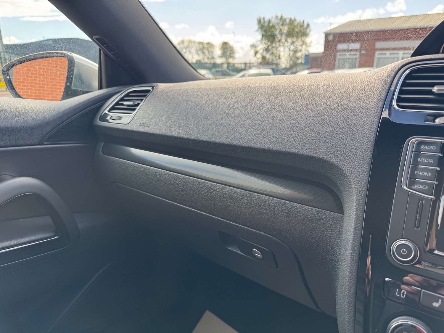 Used Volkswagen Scirocco 2017 for sale - 76600666: Photo 47