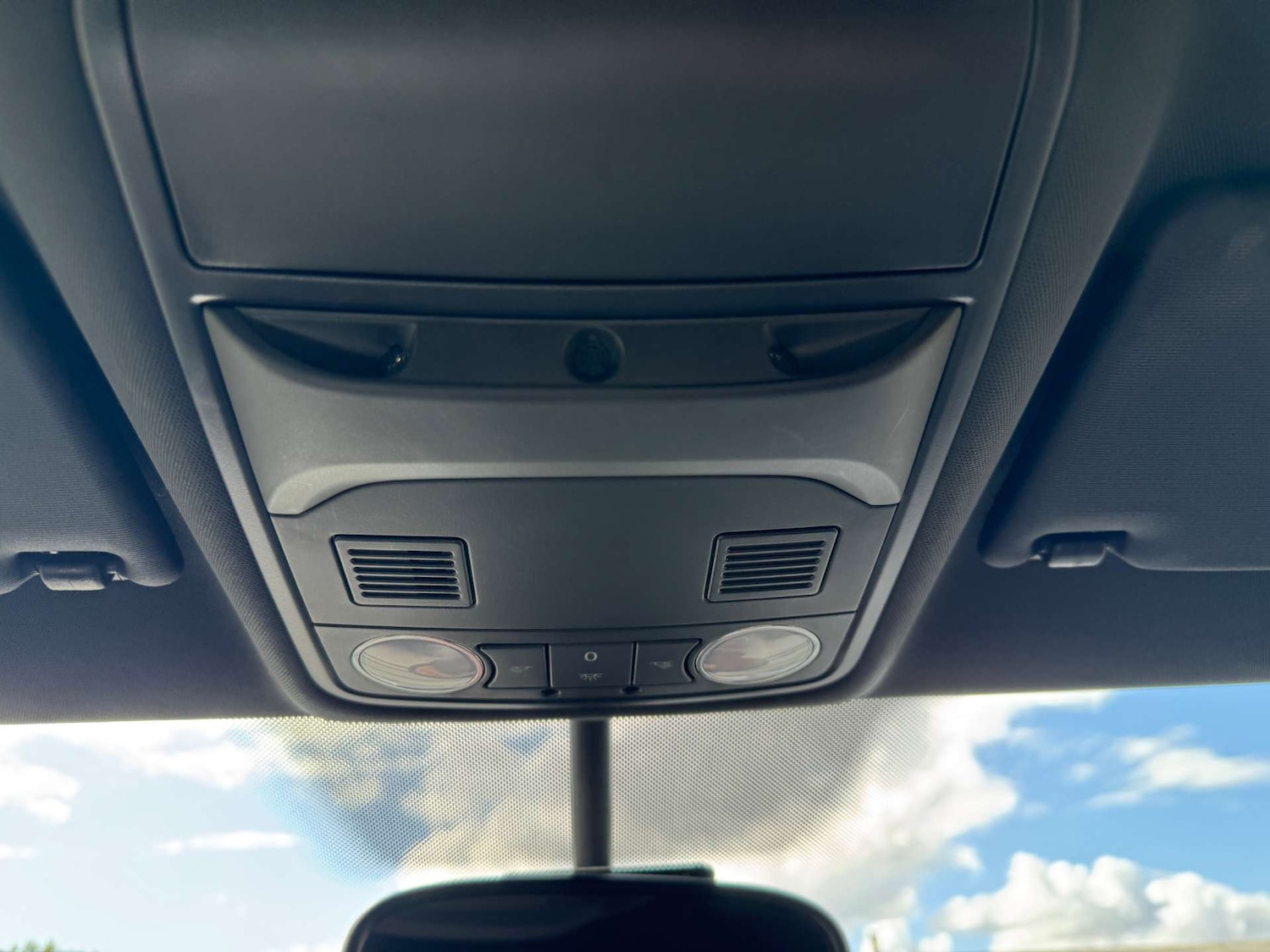 Used Volkswagen Scirocco 2017 for sale - 76600666: Photo 48