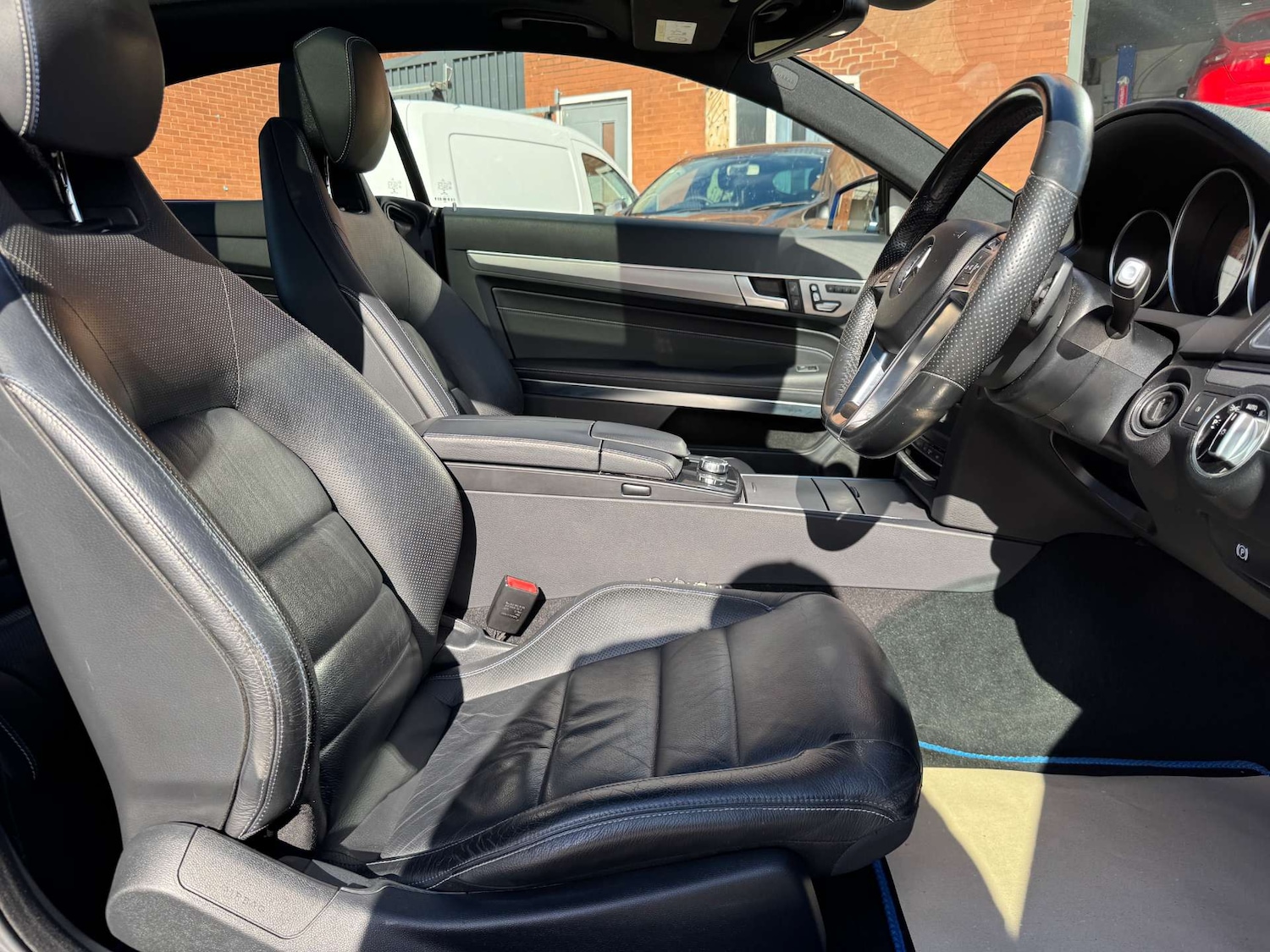 Used Mercedes-Benz E Class 2016 for sale - 76363649: Photo 11