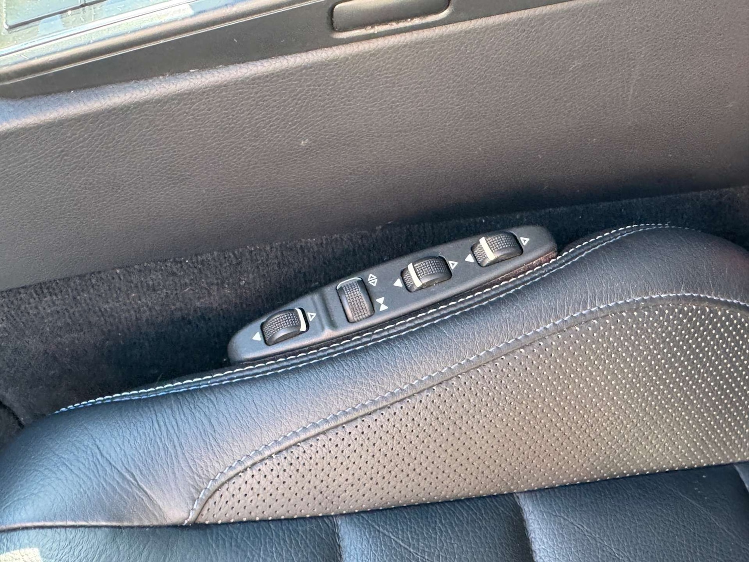 Used Mercedes-Benz E Class 2016 for sale - 76363649: Photo 16