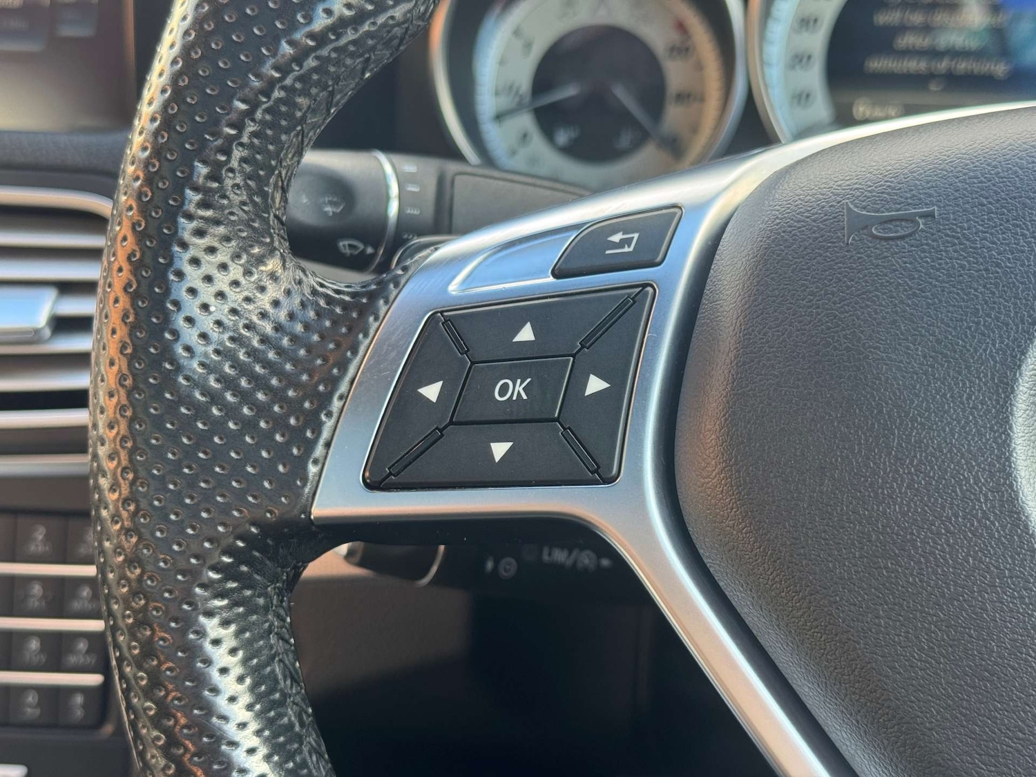 Used Mercedes-Benz E Class 2016 for sale - 76363649: Photo 22