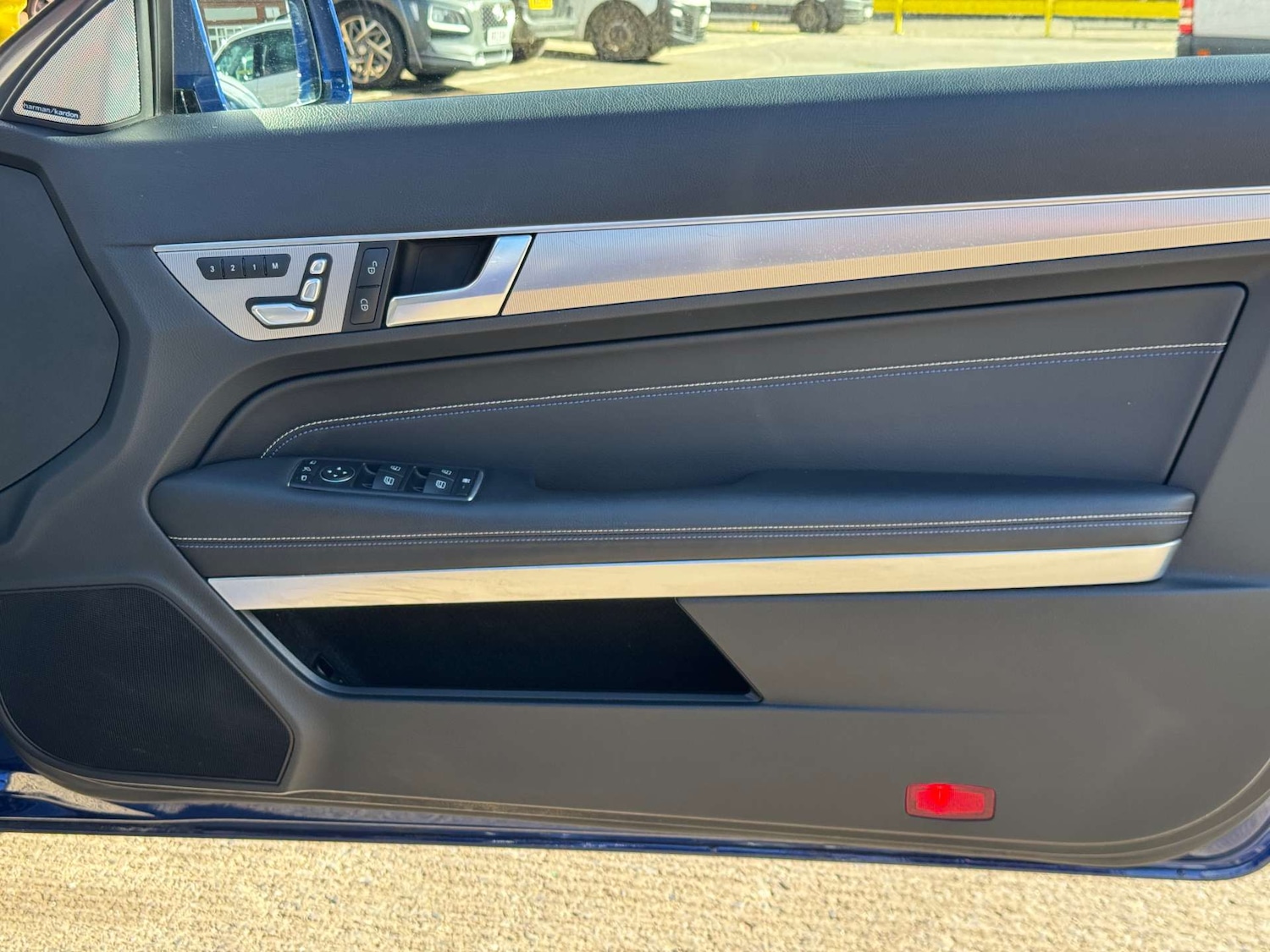 Used Mercedes-Benz E Class 2016 for sale - 76363649: Photo 49