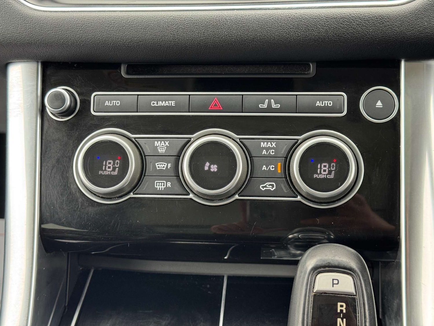 Used Land Rover Range Rover Sport 2018 for sale - 76363850: Photo 41