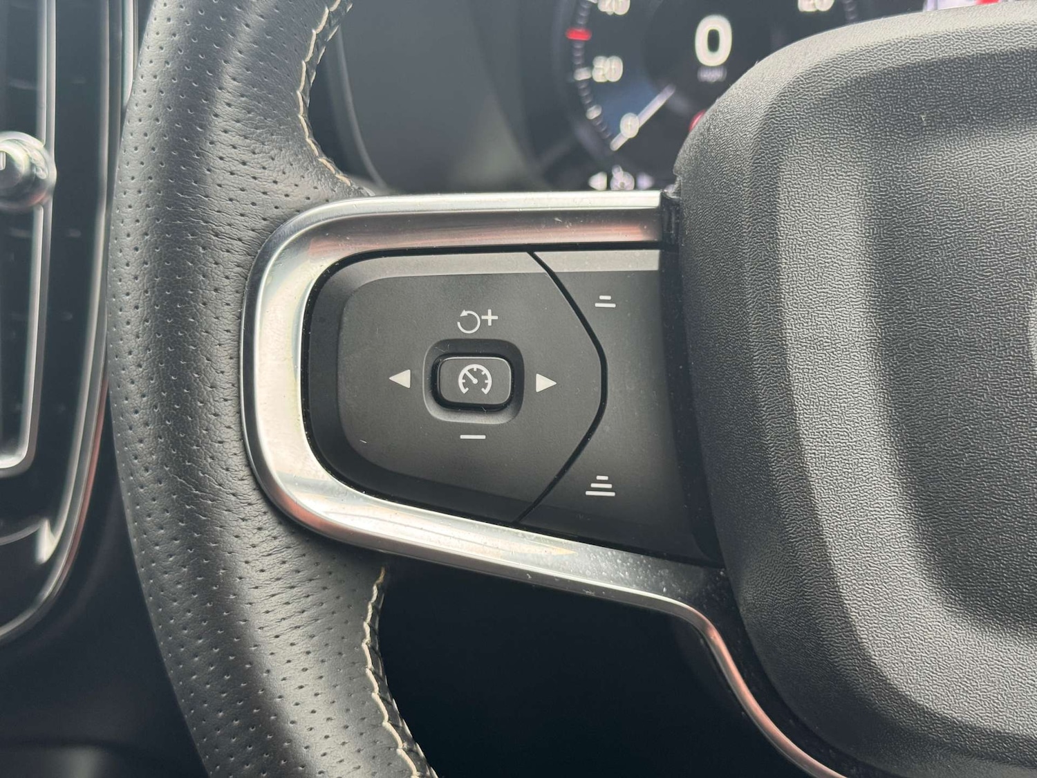 Used Volvo XC40 2020 for sale - 76123810: Photo 14