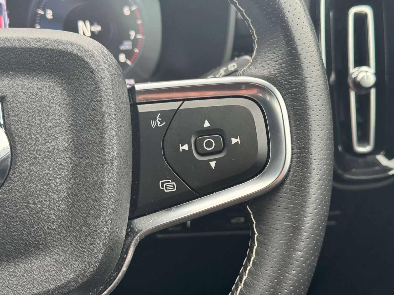 Used Volvo XC40 2020 for sale - 76123810: Photo 16