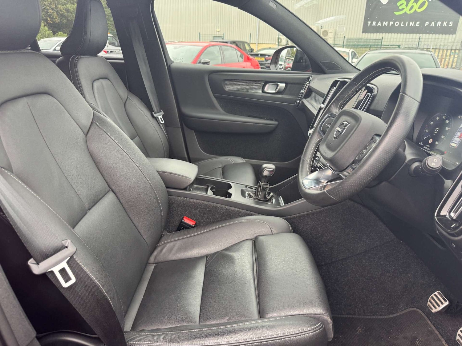 Used Volvo XC40 2020 for sale - 76123810: Photo 8