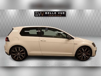 Used Volkswagen Golf 2015 for sale - 76101555: Photo