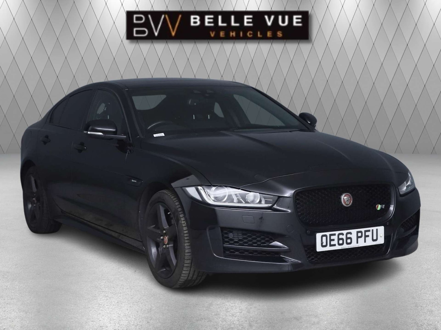 Used Jaguar XE 2017 for sale - 76539489: Photo 1