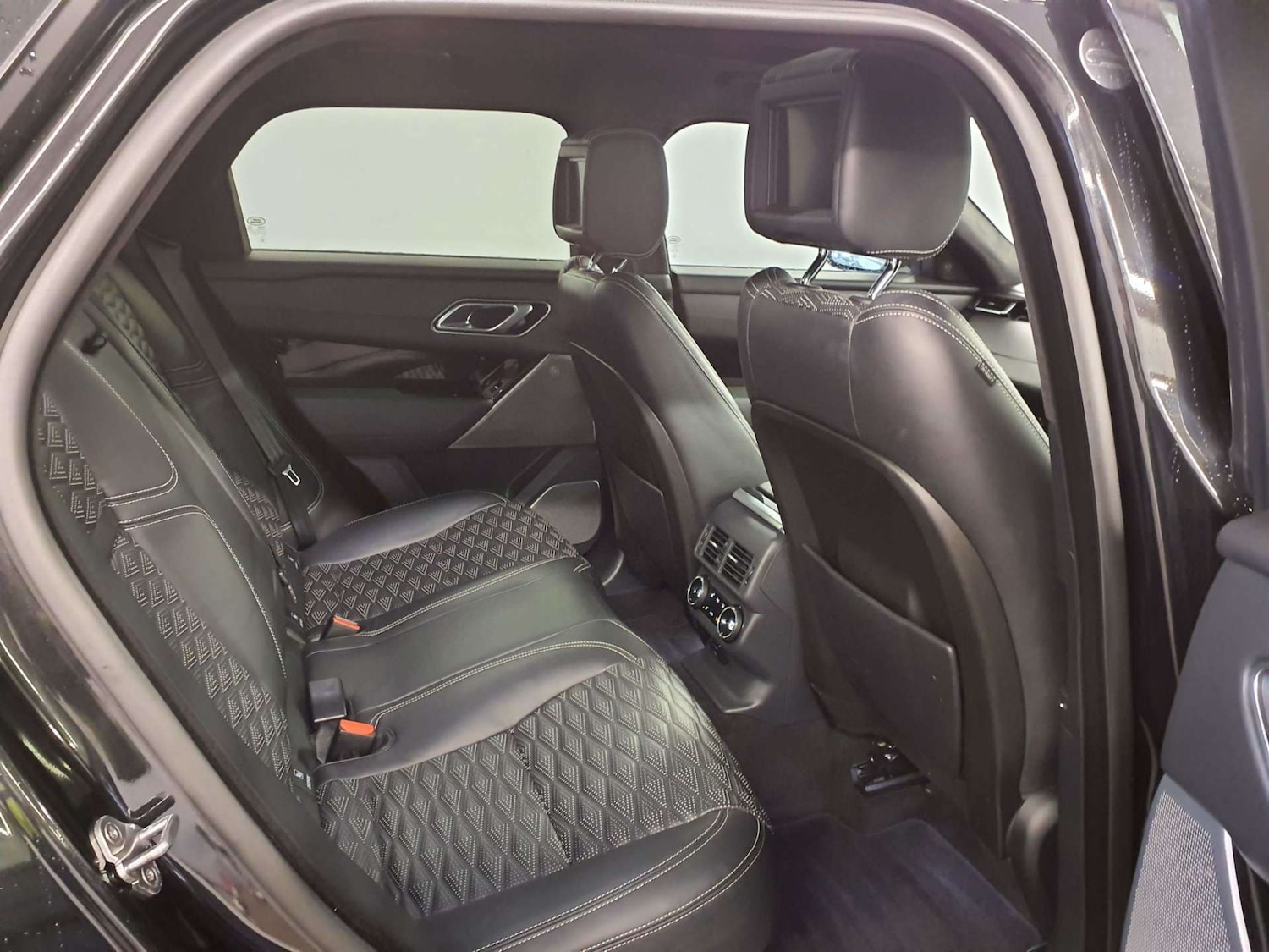 Used Land Rover Range Rover Velar 2020 for sale - 76606063: Photo 8