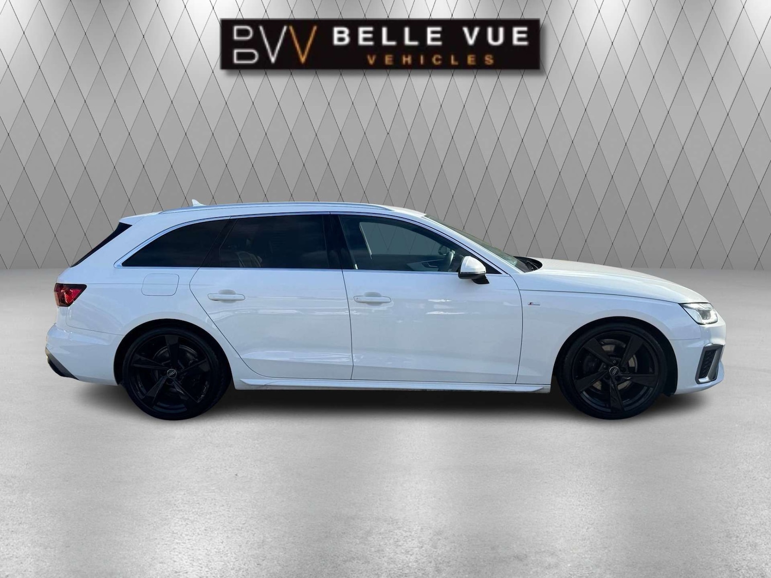 Used Audi A4 2020 for sale - 76600707: Photo 2