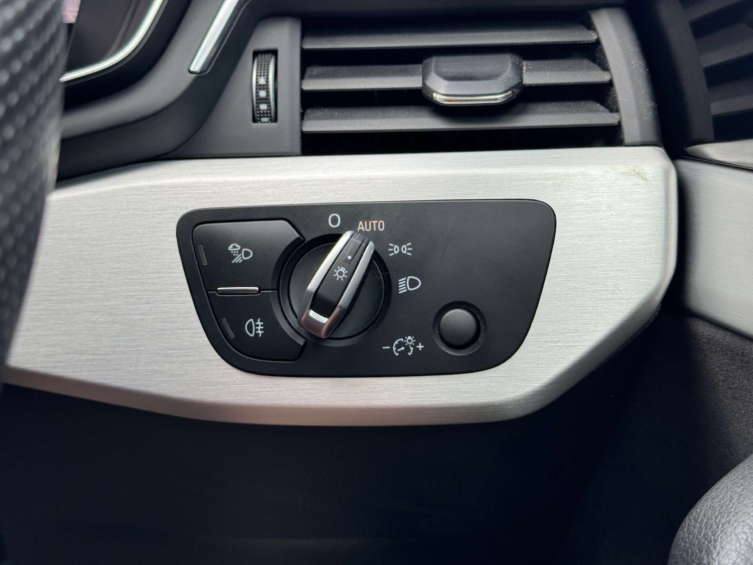 Used Audi A4 2020 for sale - 76600707: Photo 32