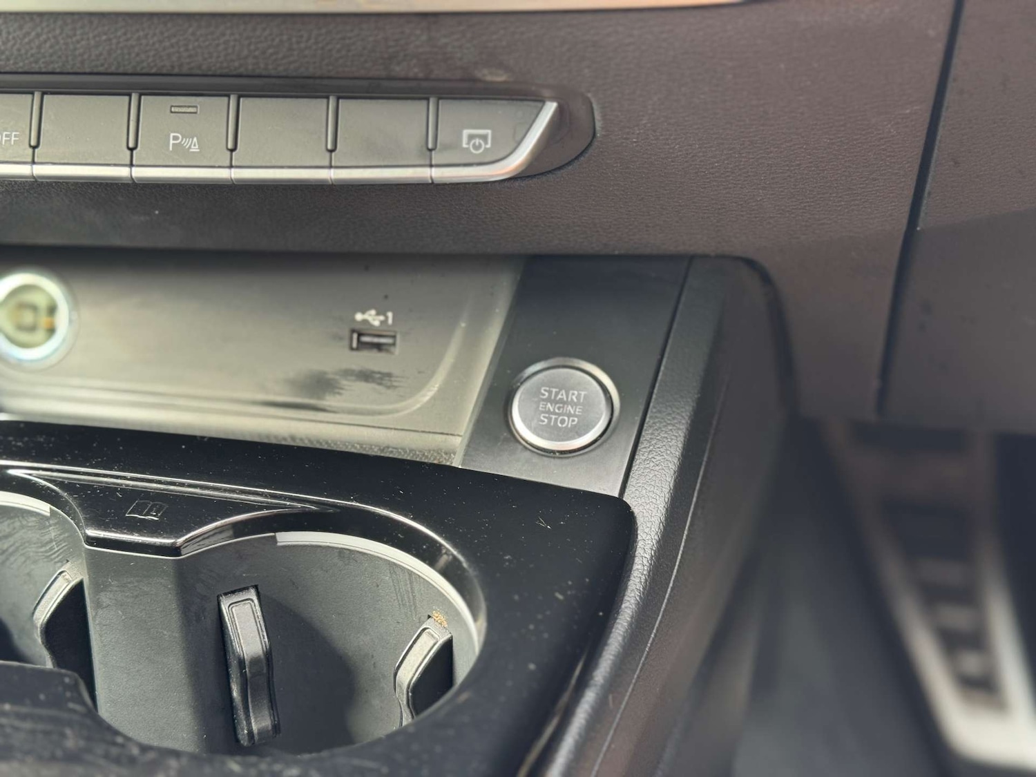 Used Audi A4 2020 for sale - 76600707: Photo 39