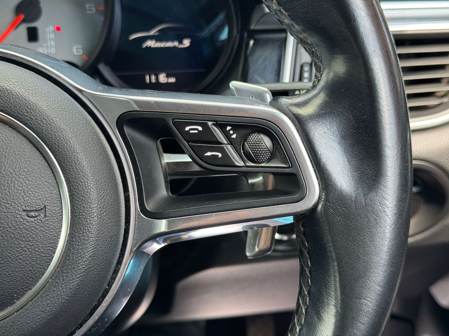 Used Porsche Macan 2017 for sale - 76363773: Photo 25