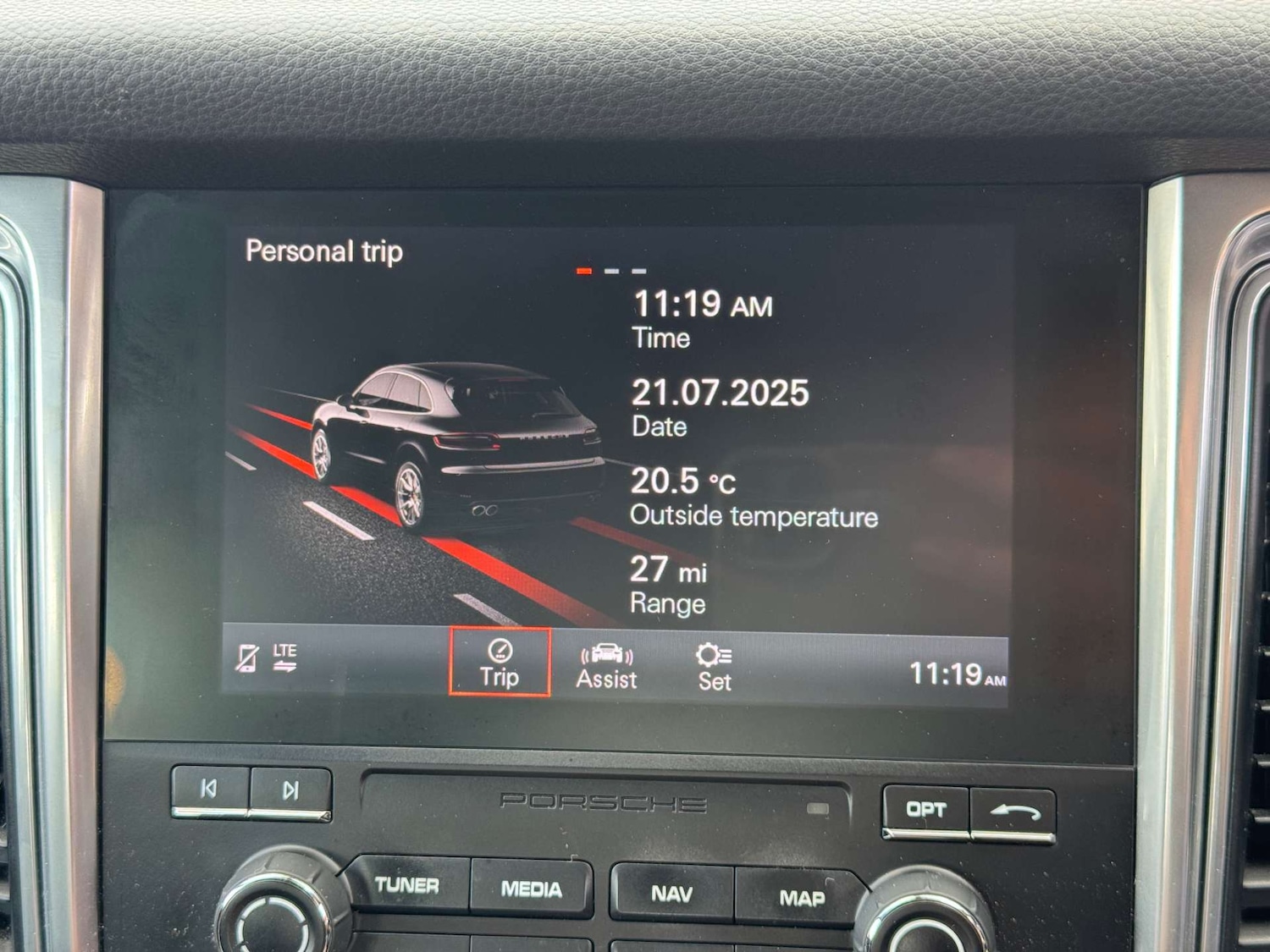 Used Porsche Macan 2017 for sale - 76363773: Photo 43