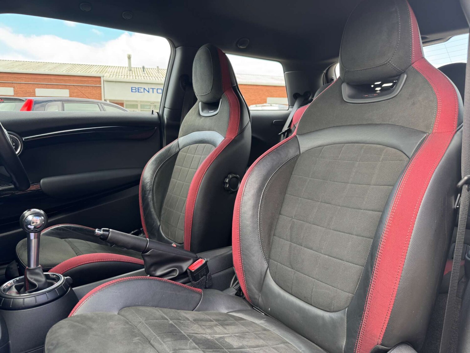 Used MINI Hatch 2016 for sale - 76601544: Photo 17