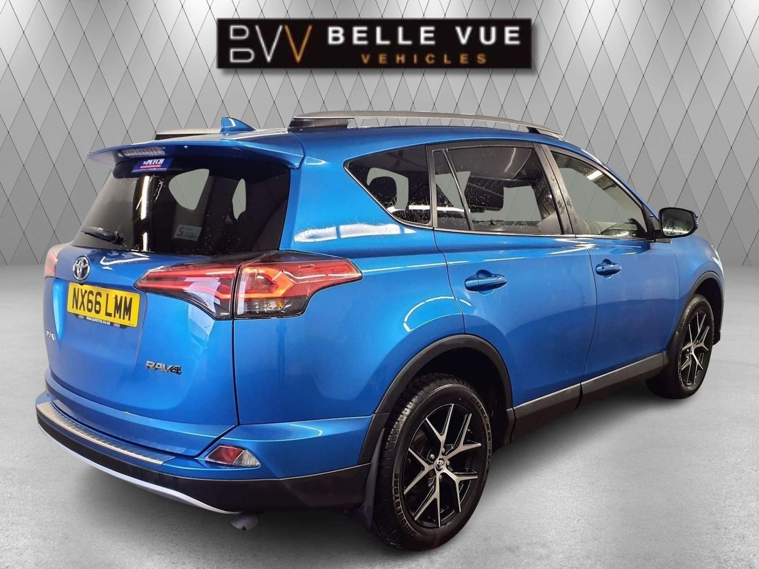 Used Toyota RAV4 2016 for sale - 76539484: Photo 2