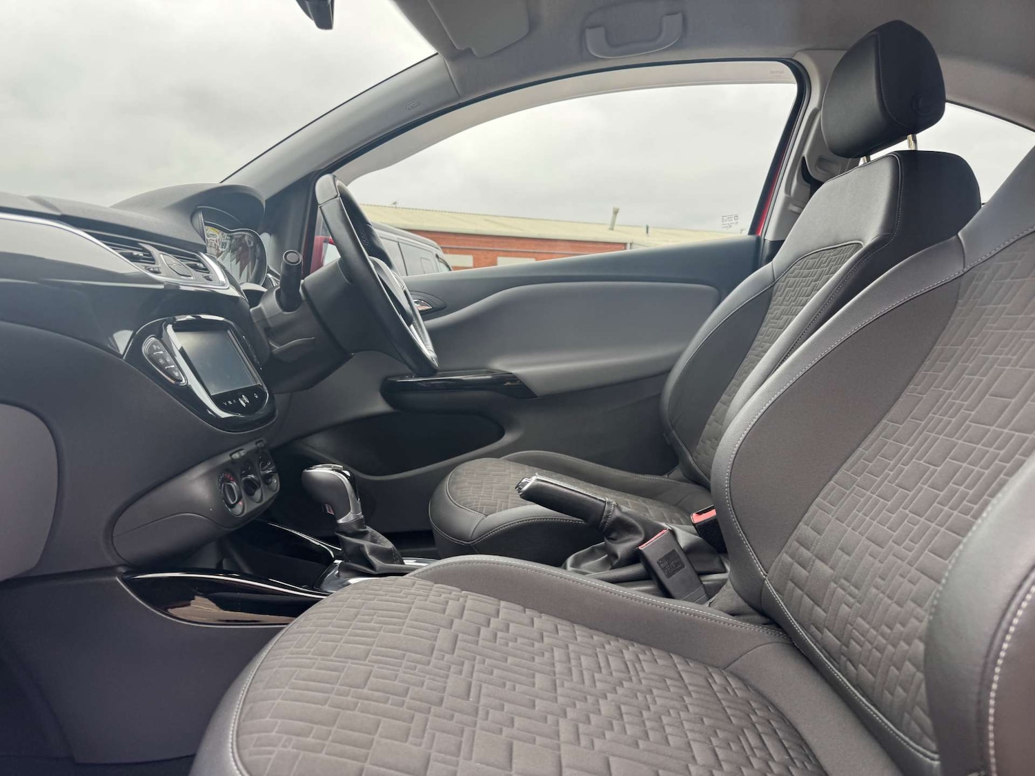 Used Vauxhall Corsa 2016 for sale - 76600940: Photo 14