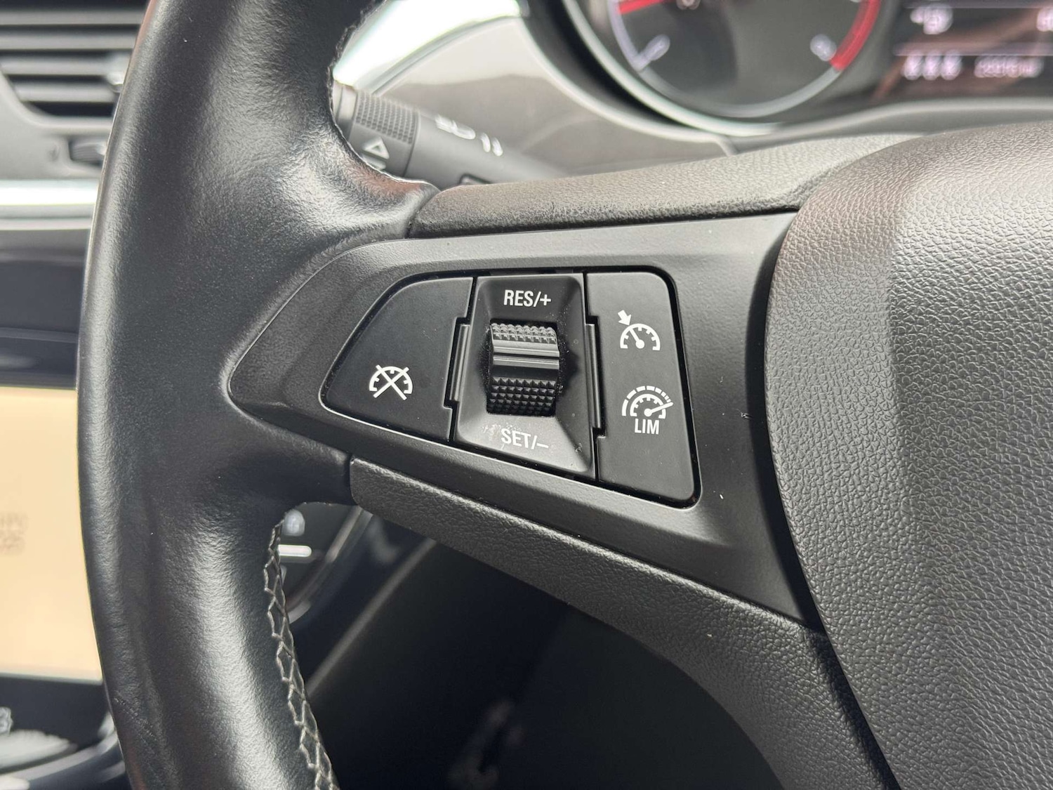 Used Vauxhall Corsa 2016 for sale - 76600940: Photo 22