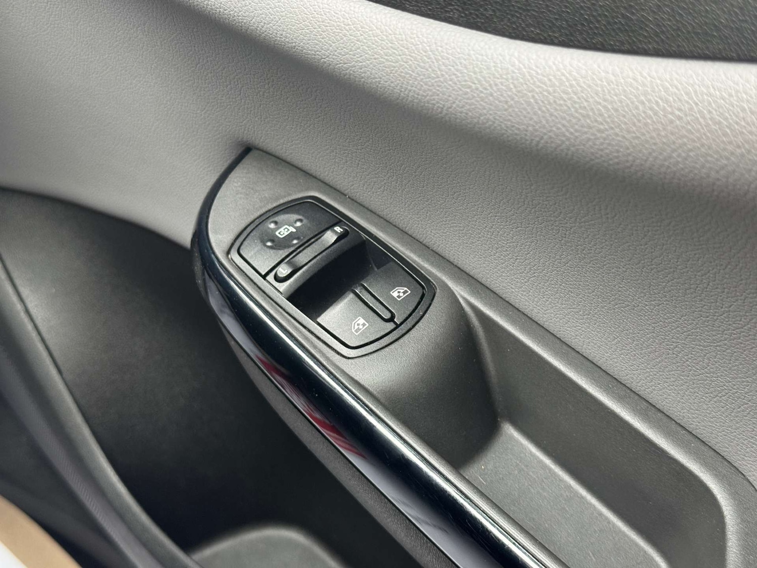 Used Vauxhall Corsa 2016 for sale - 76600940: Photo 29