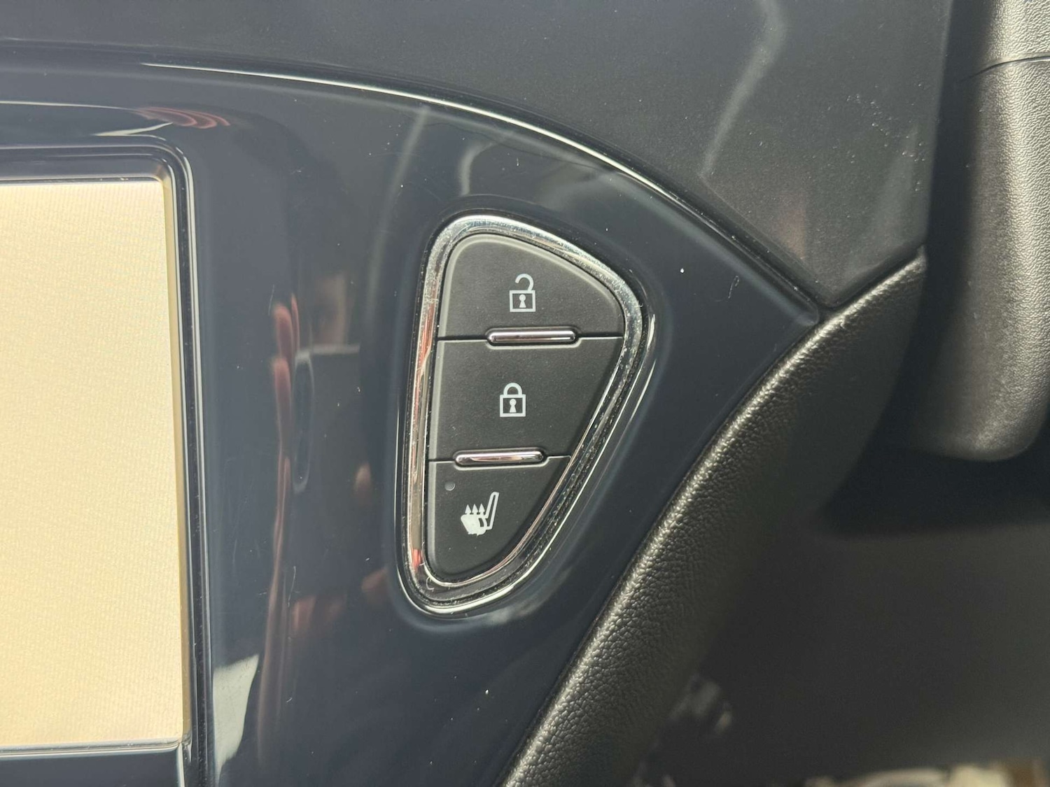 Used Vauxhall Corsa 2016 for sale - 76600940: Photo 35