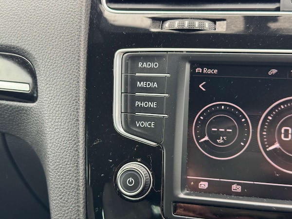 Used Volkswagen Golf 2016 for sale - 76216602: Photo 30