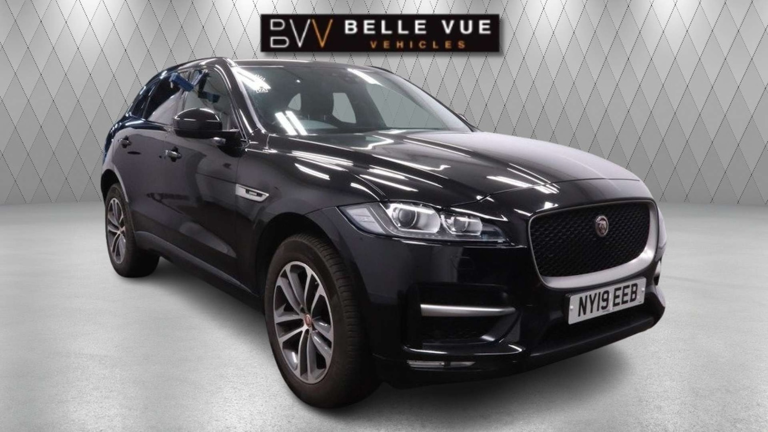 Used Jaguar F-Pace 2019 for sale - 76927419: Photo 1