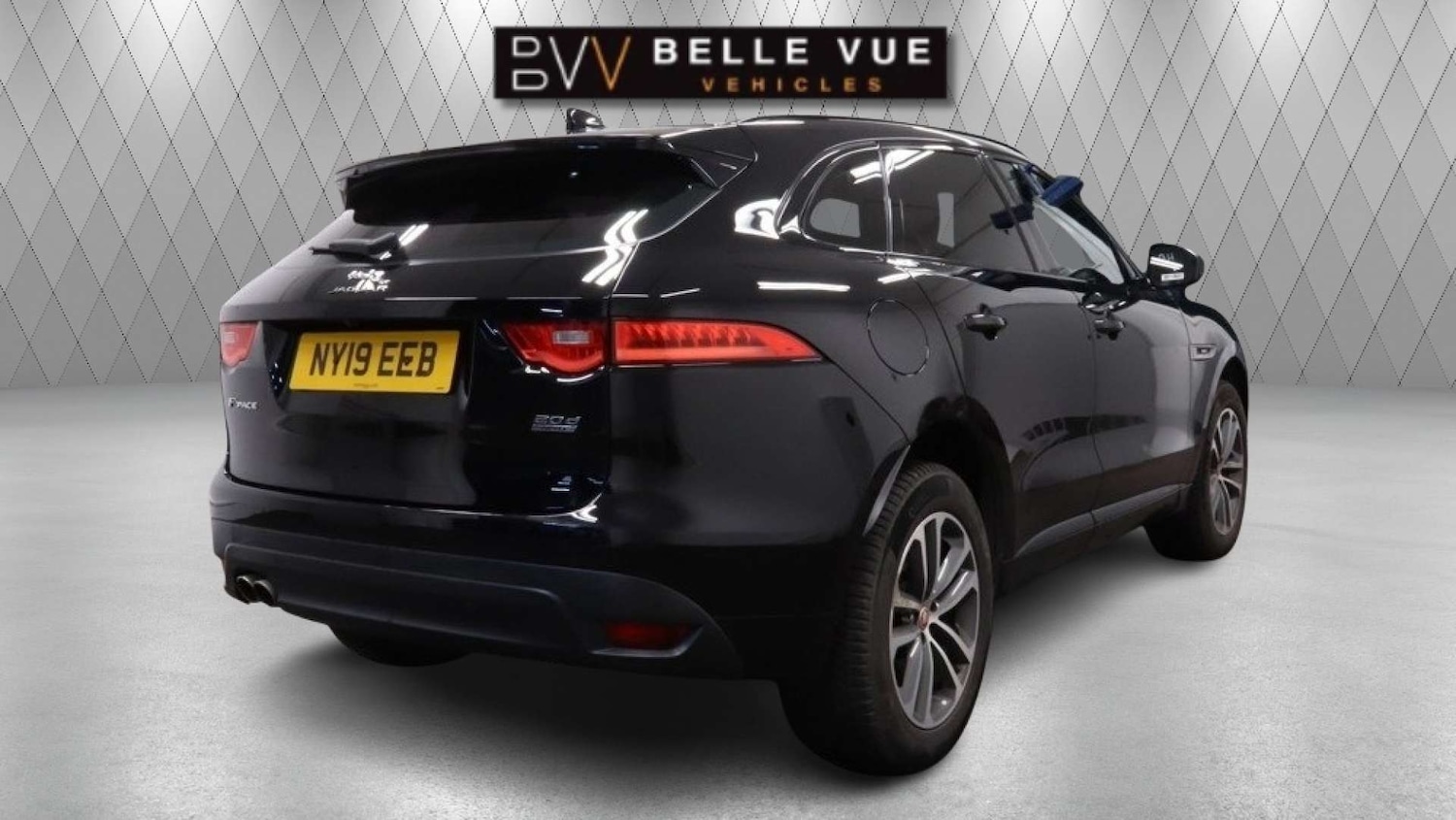 Used Jaguar F-Pace 2019 for sale - 76927419: Photo 4