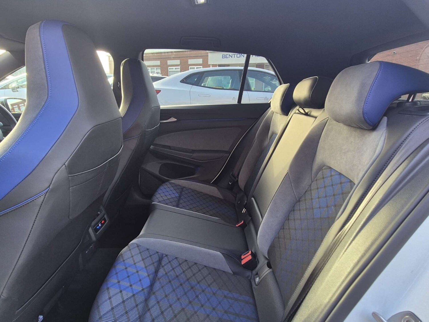 Used Volkswagen Golf 2023 for sale - 76536938: Photo 30