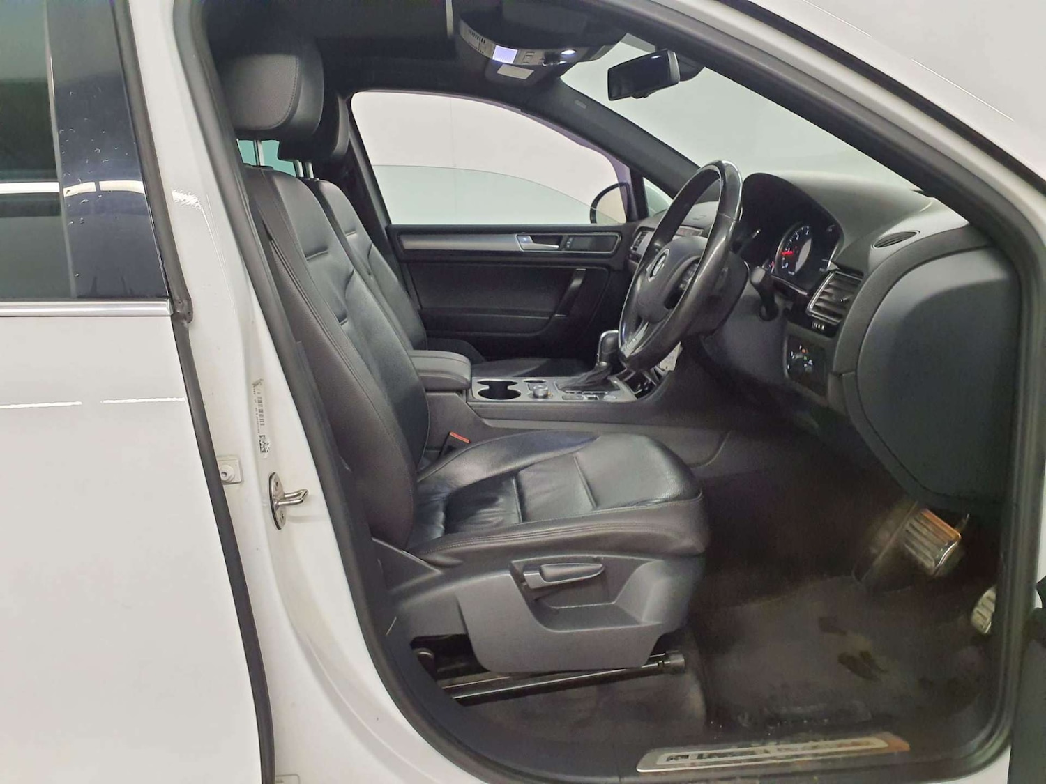 Used Volkswagen Touareg 2016 for sale - 76350461: Photo 7