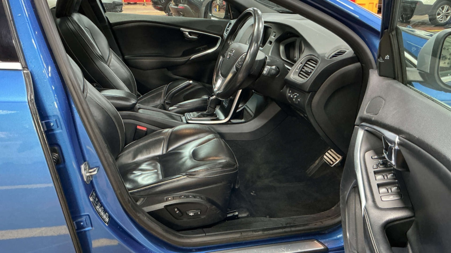 Used Volvo V40 2018 for sale - 77167225: Photo 10