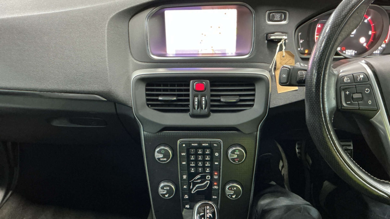 Used Volvo V40 2018 for sale - 77167225: Photo 14