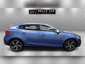 Used Volvo V40 2018 for sale - 77167225: Photo