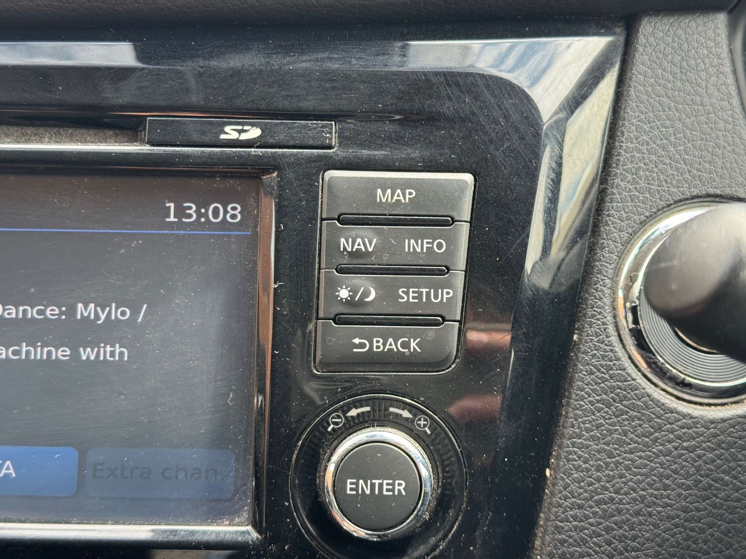 Used Nissan X-Trail 2016 for sale - 76600928: Photo 42