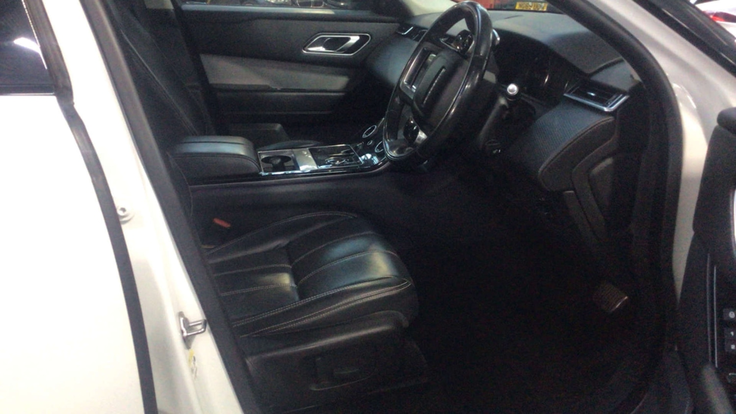 Used Land Rover Range Rover Velar 2017 for sale - 76123812: Photo 10