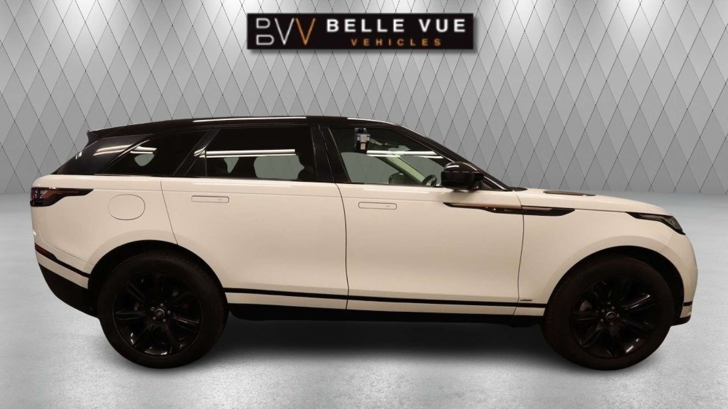Used Land Rover Range Rover Velar 2017 for sale - 76123812: Photo 2