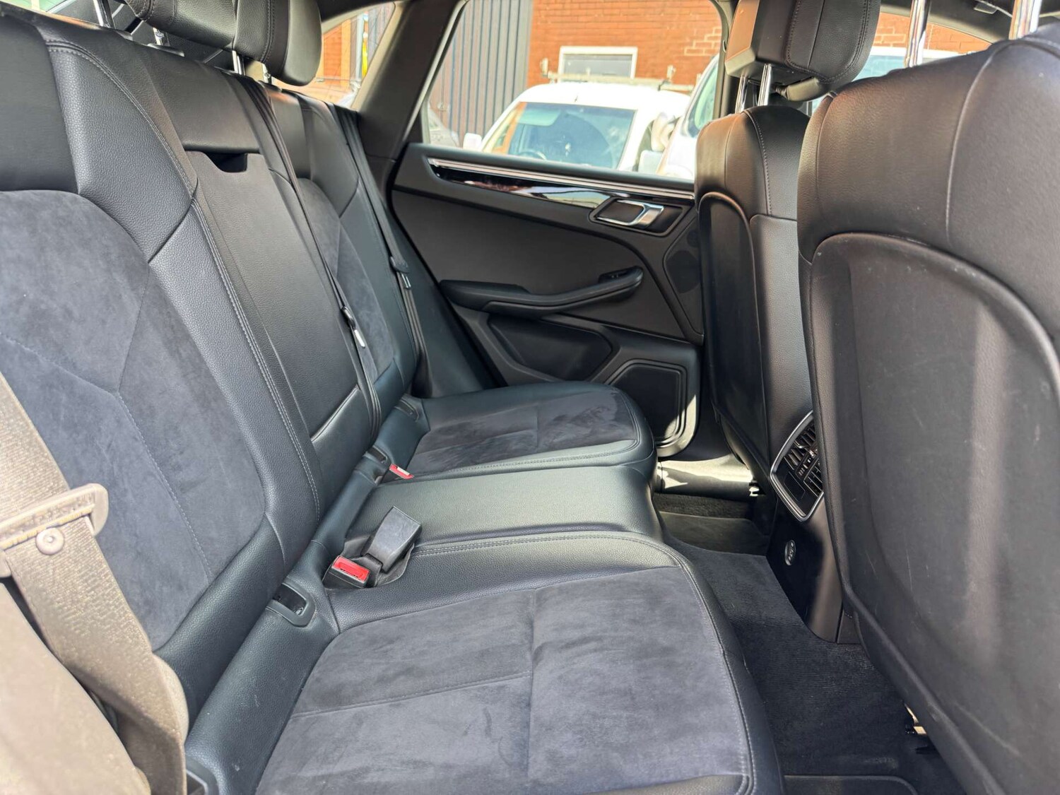 Used Porsche Macan 2017 for sale - 76600848: Photo 15