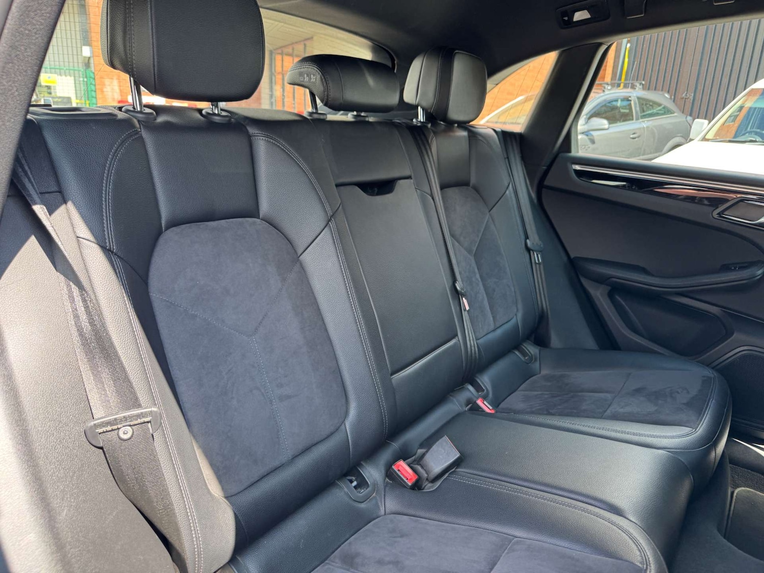 Used Porsche Macan 2017 for sale - 76600848: Photo 16