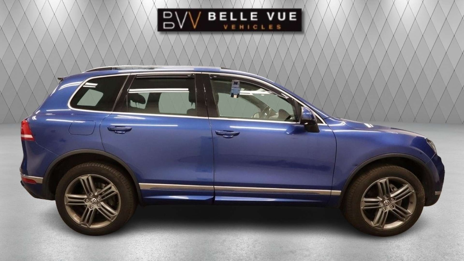 Used Volkswagen Touareg 2015 for sale - 76600783: Photo 2