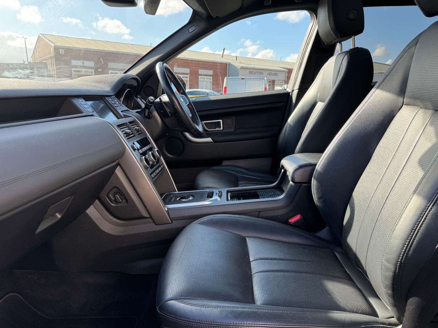 Used Land Rover Discovery Sport 2019 for sale - 76277427: Photo 14