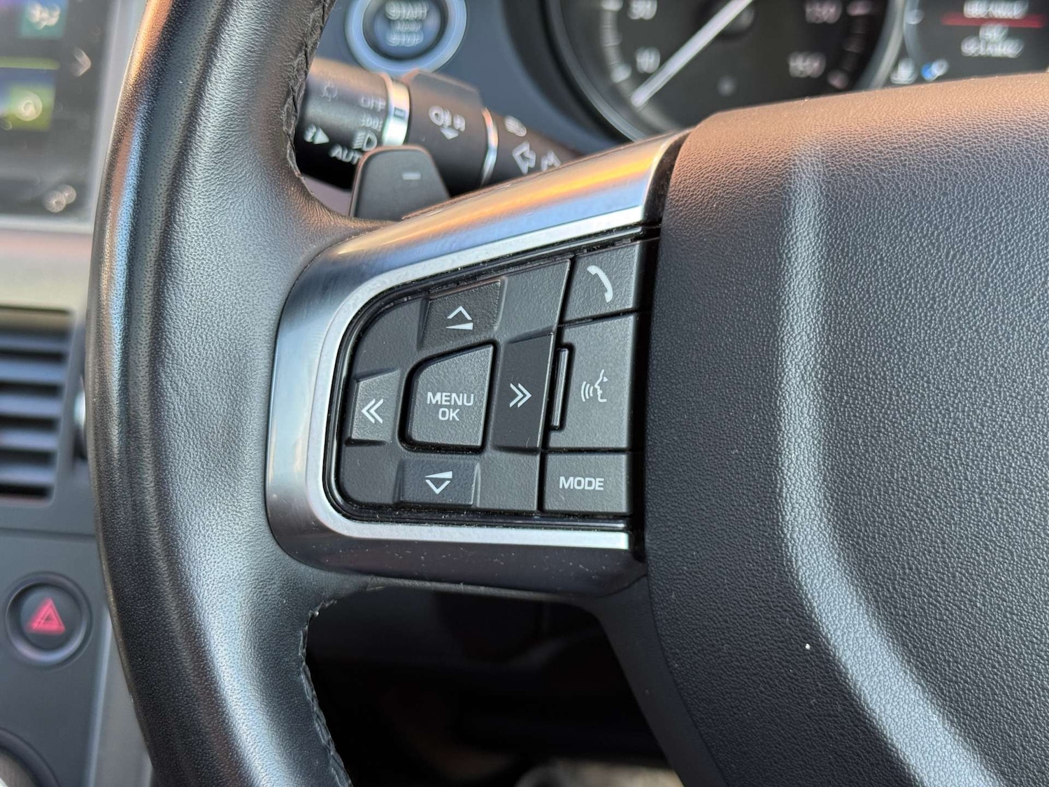 Used Land Rover Discovery Sport 2019 for sale - 76277427: Photo 26