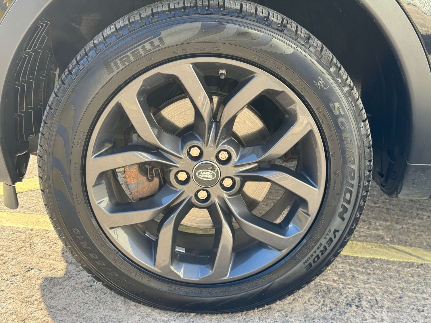 Used Land Rover Discovery Sport 2019 for sale - 76277427: Photo 59