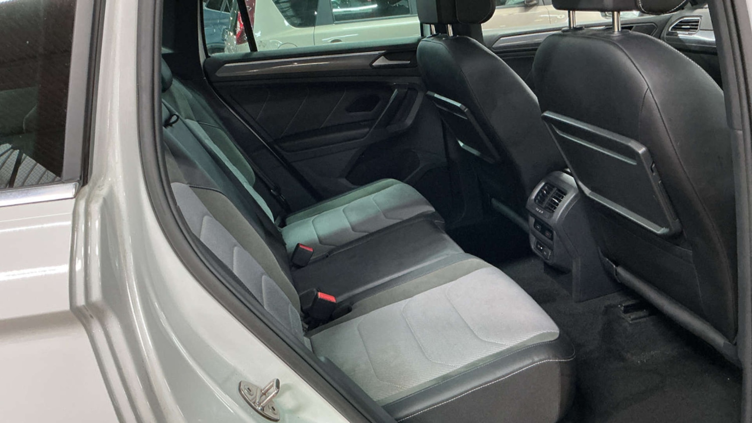 Used Volkswagen Tiguan 2019 for sale - 76927418: Photo 11