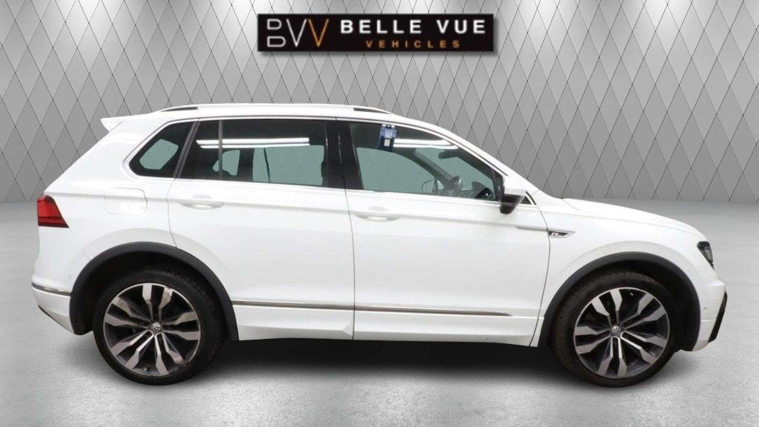 Used Volkswagen Tiguan 2019 for sale - 76927418: Photo 2