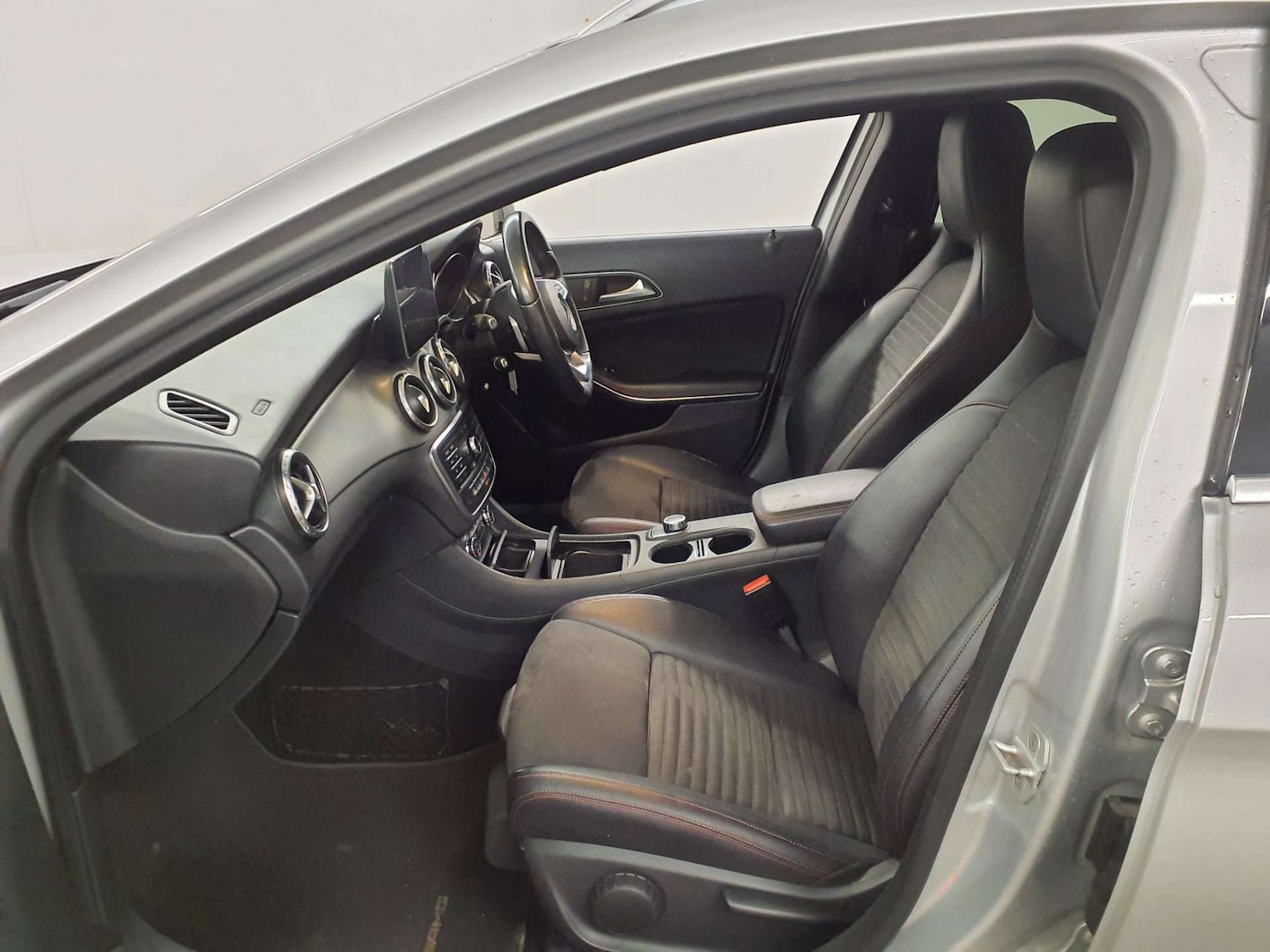 Used Mercedes-Benz GLA 2016 for sale - 76606058: Photo 10