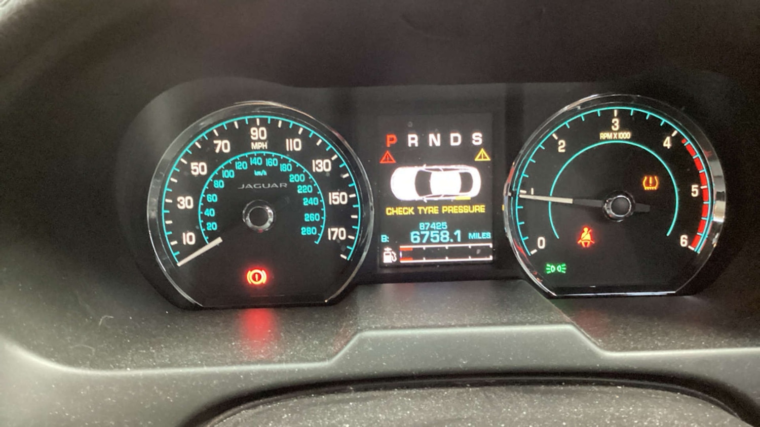 Used Jaguar XF 2015 for sale - 77251459: Photo 13