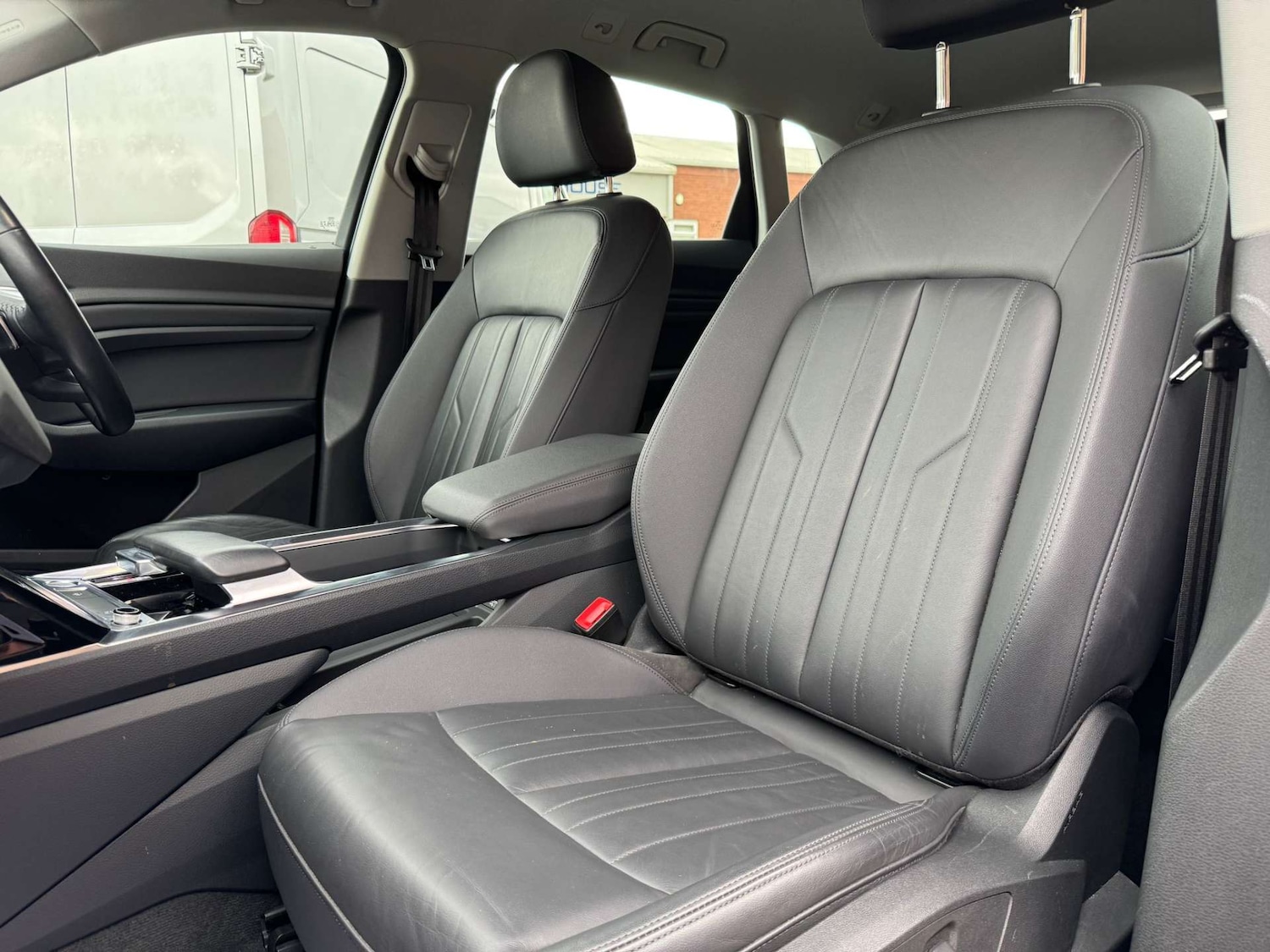 Used Audi e-tron 2020 for sale - 76363790: Photo 15