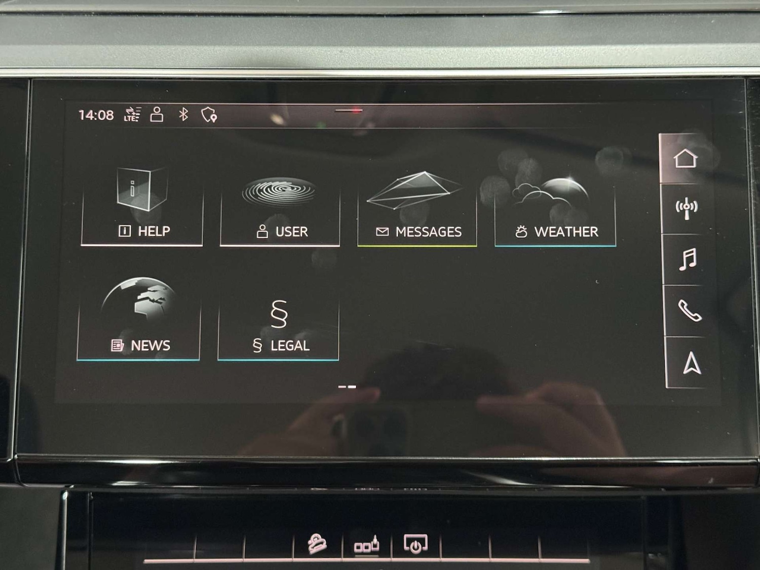 Used Audi e-tron 2020 for sale - 76363790: Photo 53
