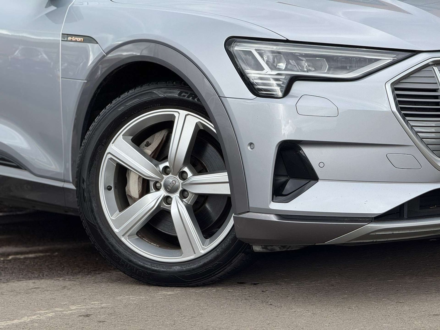 Used Audi e-tron 2020 for sale - 76363790: Photo 58