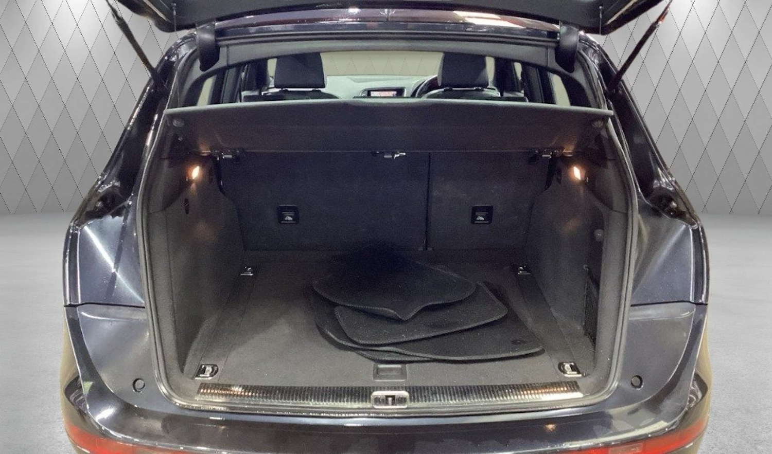 Used Audi Q5 2016 for sale - 77277610: Photo 16