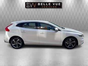 Used Volvo V40 2015 for sale - 76101644: Photo